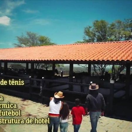 Flat Grande Em Hotel Fazenda Monte Castelo - Gravata - Saire Buitenkant foto